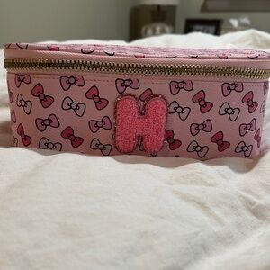 Stoney Clover Lane Pink Bow Hellow Kitty vanity case